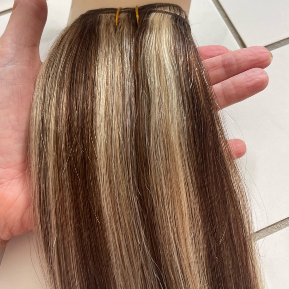 5 packs of 100% Remy Human extension hair Weft 
16 inches/ color P4/60/ 100grams - Picture 5 of 7